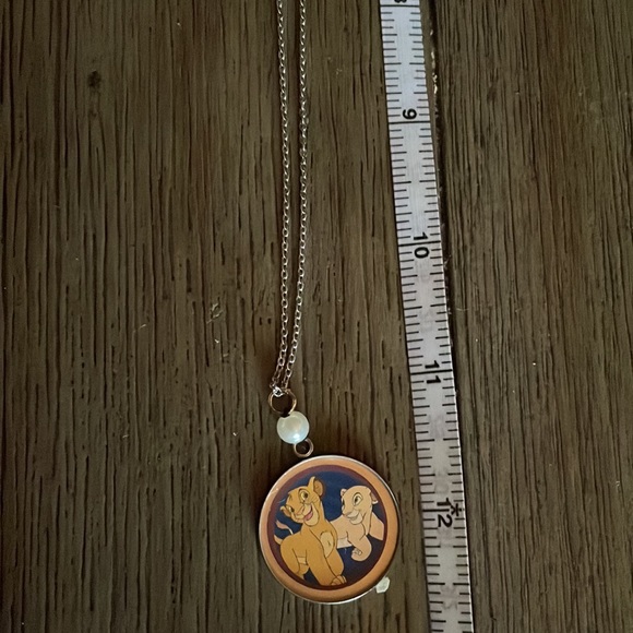Simba and Nala necklace - Picture 6 of 7